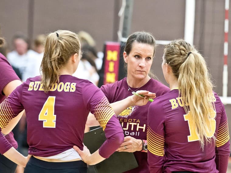 University of Minnesota-Duluth Volleyball